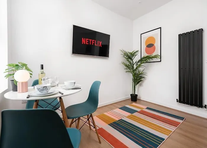Perfect Modern 4 Bedroom In Liverpool
